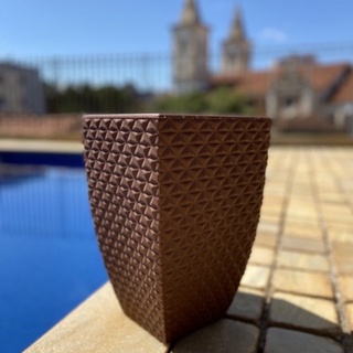 Vaso polietileno quadrado diamante P
