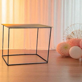 Mesinha Decorativa em Ferro para Festas e Decoração de Ambientes