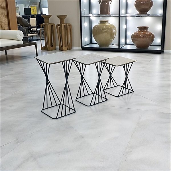 Kit 3 Mesinhas Industriais de Ferro e Madeira – Modelos P, M e G, Estilo Torcido