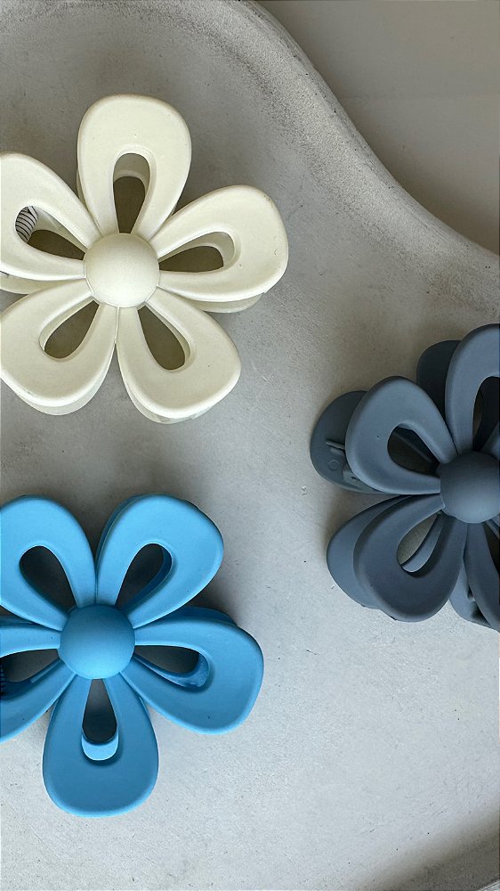 Presilha Flor Acetato Fosco