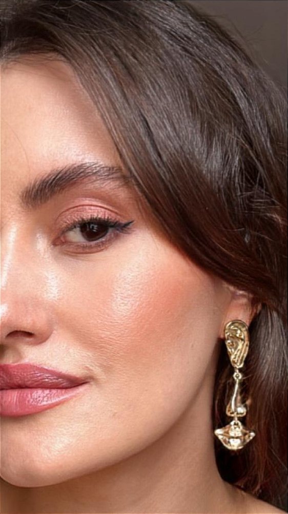 Brinco Inspiração Schiaparelli Dourado