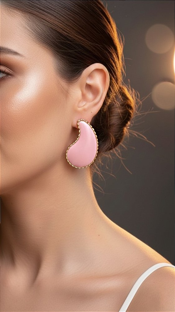 Brinco Paisley Resina Rosa