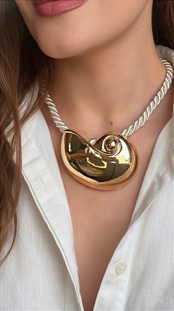 Colar New Caracol Cordão Dourado