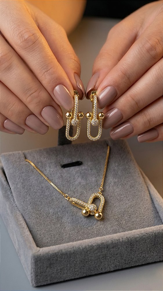 Conjunto Elos Insp Tiffany Cravejado Premium Dourado