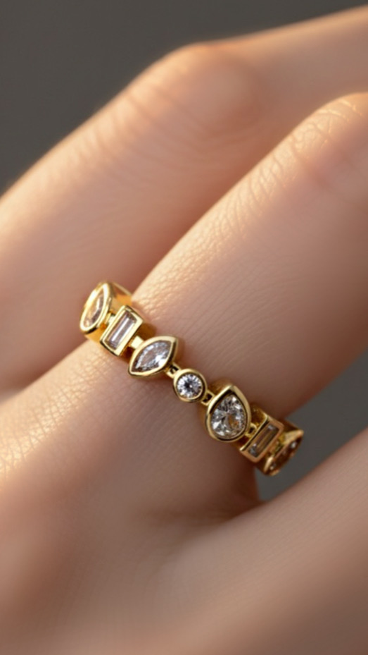 Anel Geométrico Zircônias Dourado Ajustável