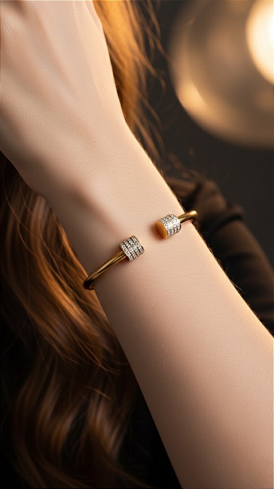 Bracelete Inps Cartier Cravejado Aço Dourado