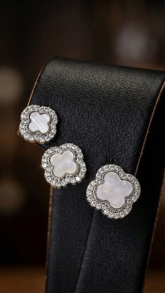 Brinco Trio Insp Van Cleef Alhambra Madrepérola Cravejado Prata