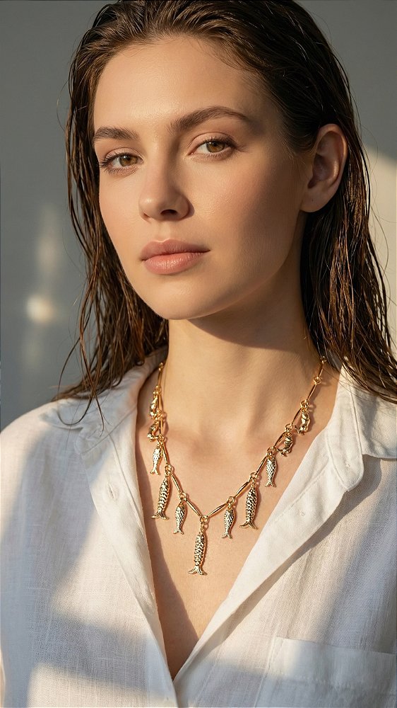 Colar Correntaria Sardinhas Dourado