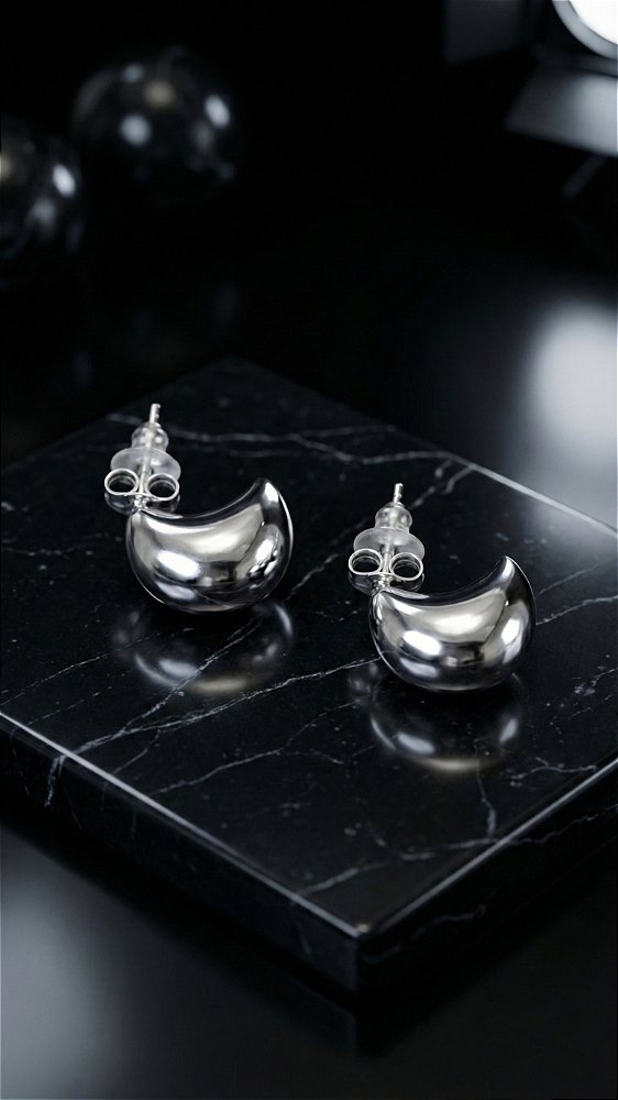 Brinco Mini Meia Lua Aço Prata