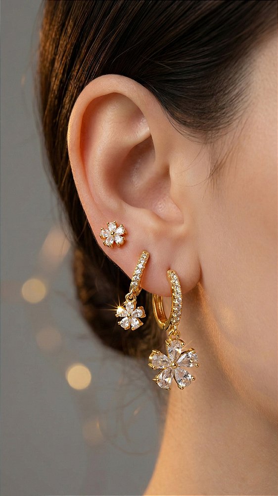 Brinco Trio Trevo Pendurado Zircõnia Dourado