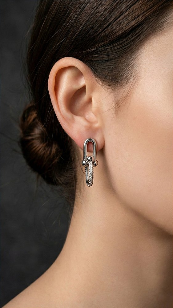 Brinco Elos Insp Tiffany Zircônia Cravejado Aço Prata