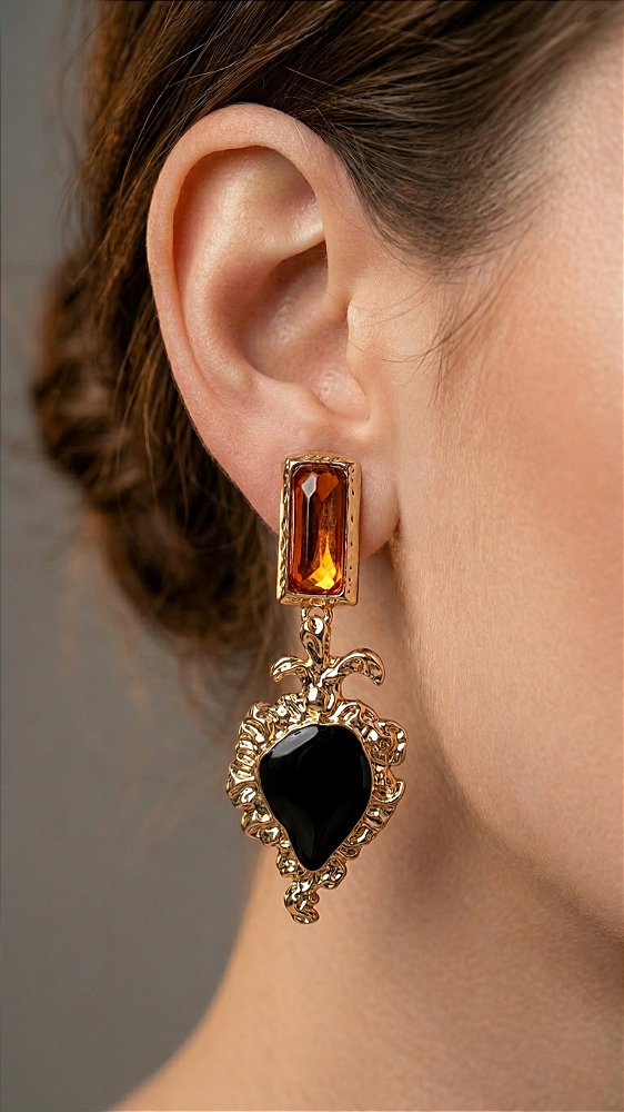 Brinco Insp D&G Resina Preta & Ambar Duplo Dourado