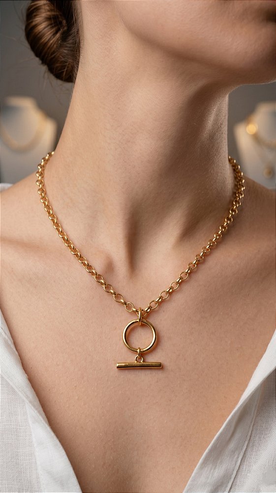 Colar Correntaria T Dourado Diabo Veste Prada 2