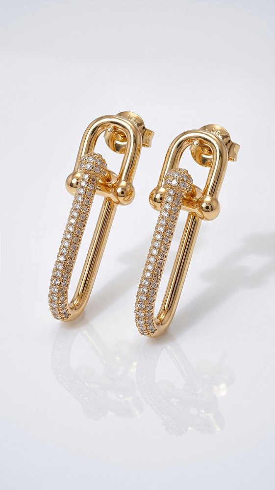 Brinco Elos Alongado Cravejado Aço Dourado