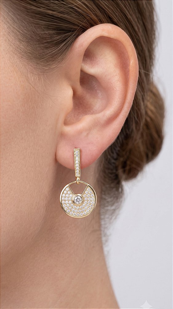 Brinco Esfera Pendente Zircônias Cravejadas Banho Ouro 18K
