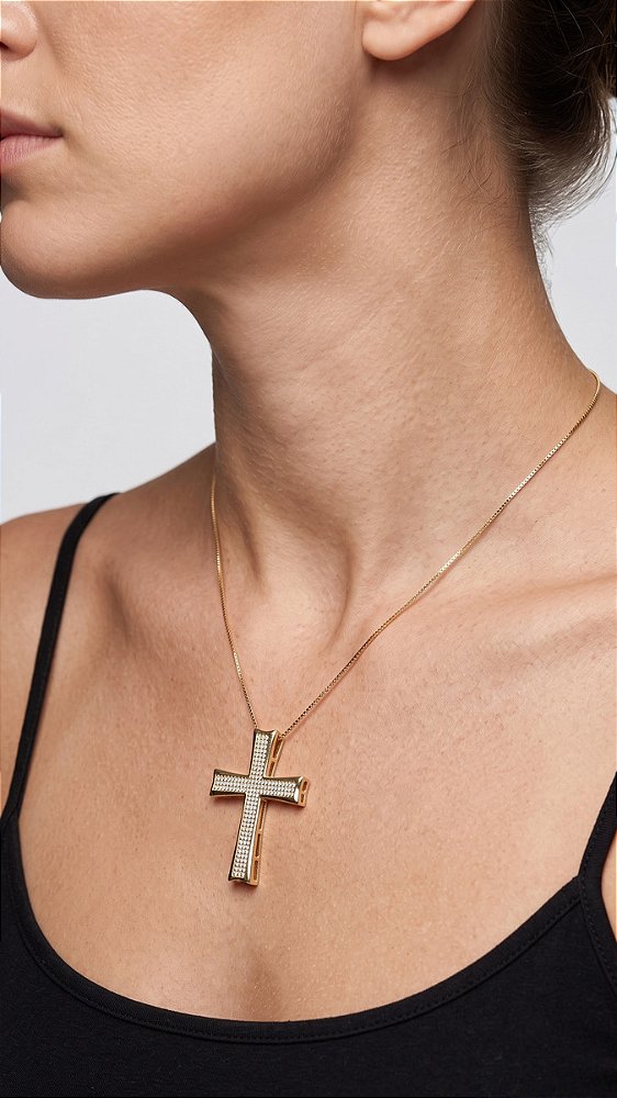Colar Crucifixo Zircônias Cravejadas Banho Ouro 18K