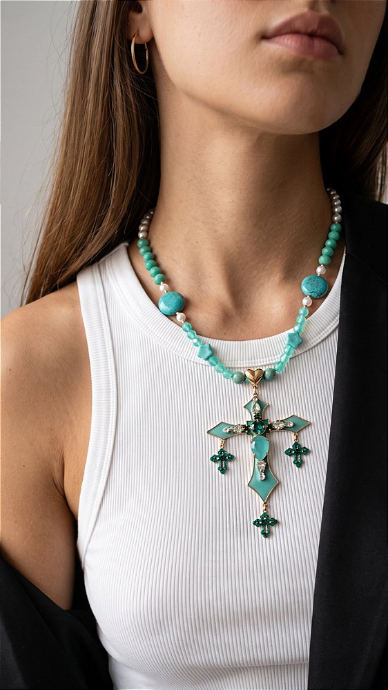 Colar Crucifixo Mix Resinas & Cristais Turquesa Banho Ouro 18K