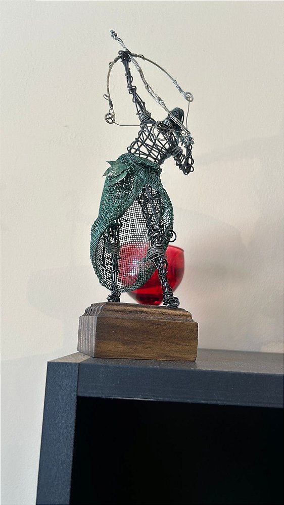 METAL / ESCULTURA (orixas em arame/25cm)