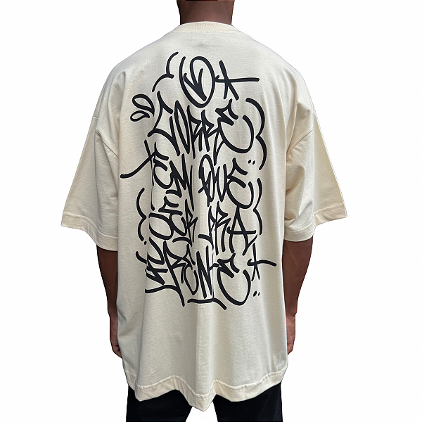 Camiseta Oversized Chronic x Thaíde O Corre Bege