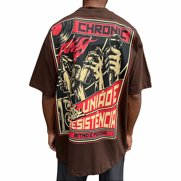 Camiseta Oversized Chronic x Thaíde Resistência Marrom