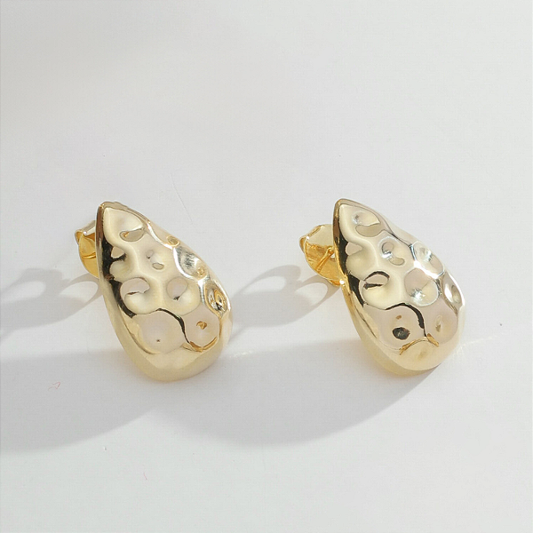 Brinco Gota Martelado no Dourado/Folheado