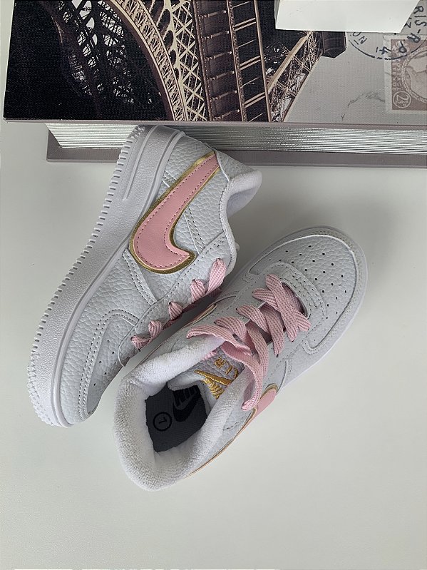 TÊNIS NIKE ROSA 20 AO 33