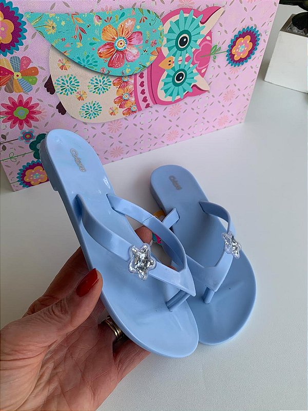 chinelo azul