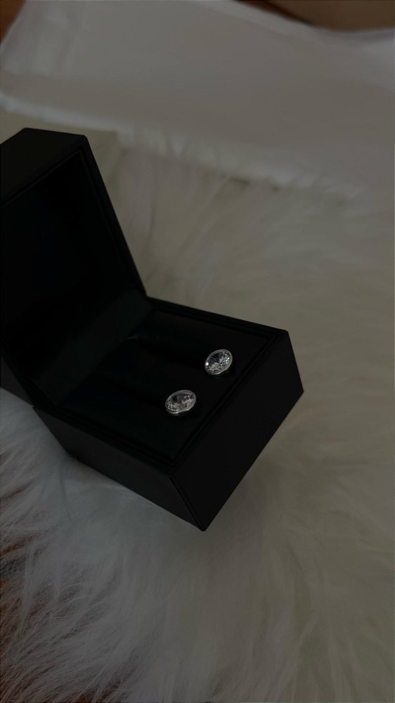 Brinco Ponto de Luz- Prata 925