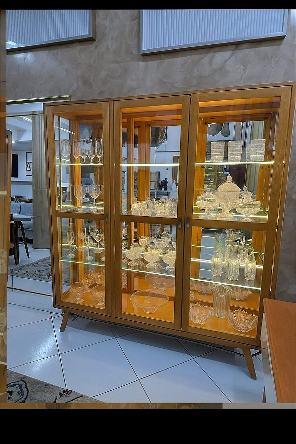 Cristaleira Florence 3 Portas Madeira Maciça 1.62cm com LED