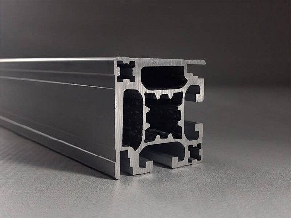 Perfil de Alumí­nio 40×40 mm Canto para Enclausuramento