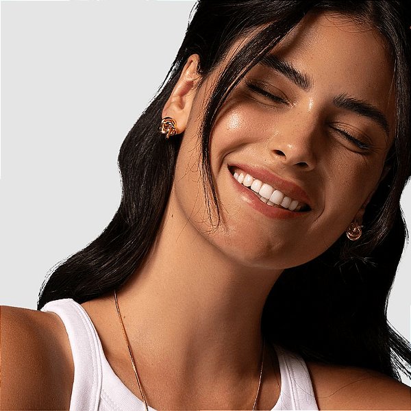 Brinco Knot – Nó Duplo em Banho de Ouro 18k
