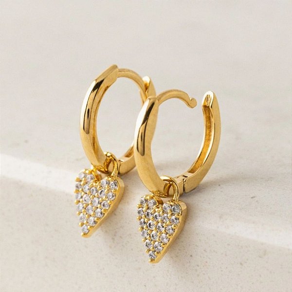 Argolinha Mini Tipo Click com Pingente Coração Cravejado Dourada