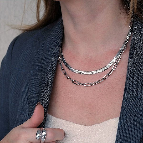 Colar Cartier Essential - Corrente de Elos Retangulares Banhada à Ródio