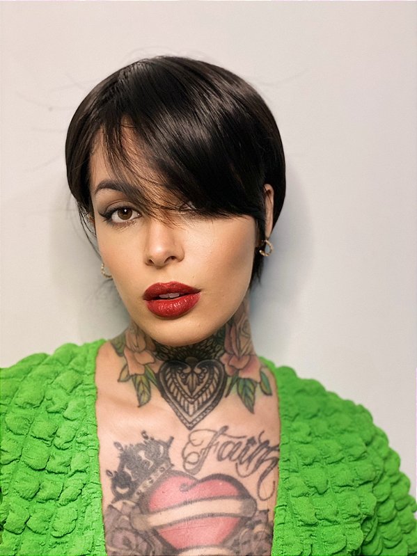 Wig Mia Fibra Orgânica Lisa Corte Moderno Curtinho