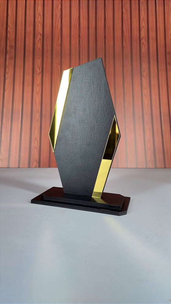 KIT 6 UNIDADES TROFÉUS EM MDF COM APLIQUES EM ACRÍLICO
