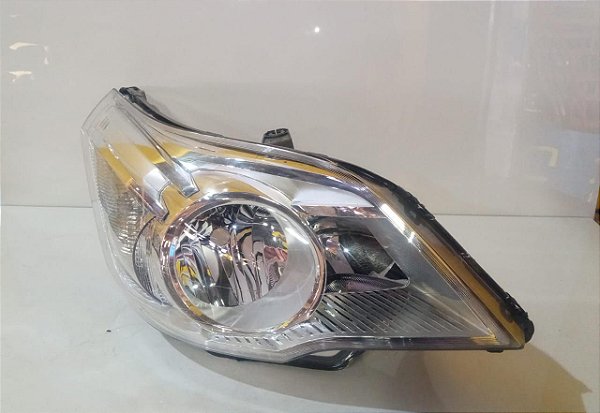Farol Dianteiro L.D Chevrolet Montana 2009 A 2016 C/ Detalhe