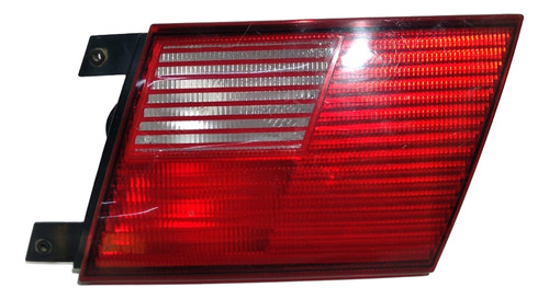 Lanterna Direita Tampa Porta Mala Vw Santana 1999 A 2006 (1)