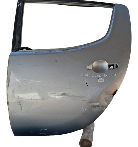 Porta Traseira Esquerda L200 Triton 2012 2007 A 2014 Detalhe Traseira Esquerdo Cinza