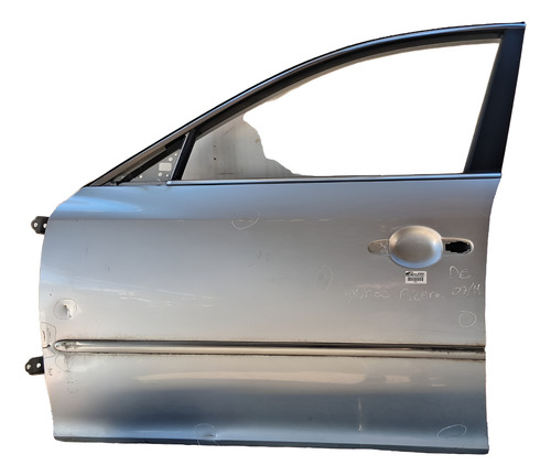 Porta Dianteira Esquerda Hyundai Azera 2007 2008/11 Detalhe Dianteira Esquerdo Prata