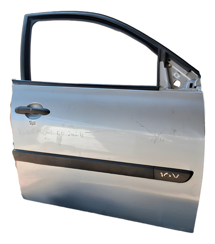 Porta Dianteira Direita Renault Megane 2006 A 2011 Detalhe Direito Prata