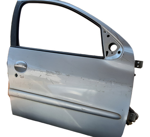 Porta Dianteira Direita Peugeot 206 2p 1998 A 2010 Detalhe Direito Prata