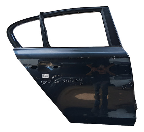 Porta Traseira Direita Bmw 120i 2008 A 2012 Detalhe Direito Preto