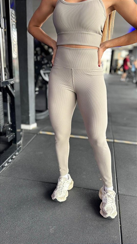 Legging Canelada Linha Paris Premium, tecido blackout ZERO transparência - COR Pantano