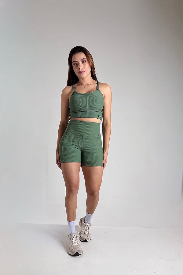 Conjunto Fitness Linha Paris Top + Shorts – Verde Chive