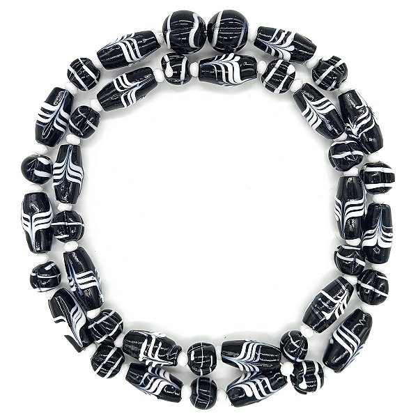 Guia Em Firmas De Murano Candomblé Preto/Branco M2