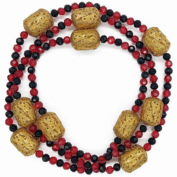 Guia de Cristal Preto/Vermelho C/ Entremeio Dourado Ritual Umbanda Candomblé