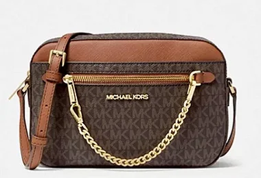 MK - Bolsa Transversal Crossbody Jet Set Média com logo MK Marrom