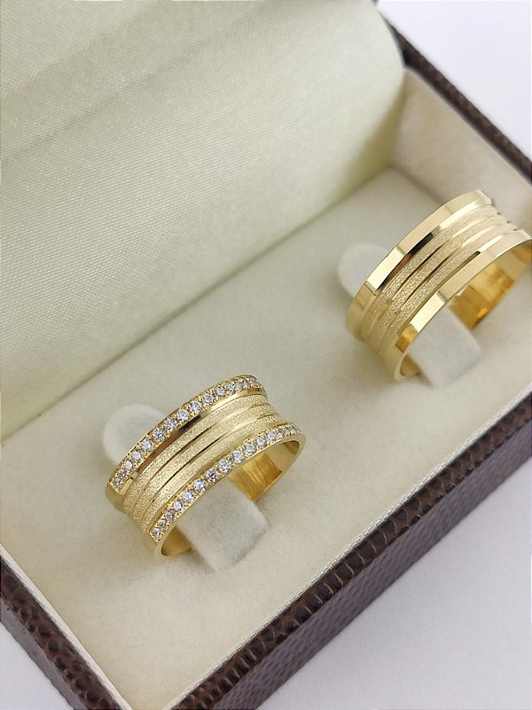 ALIANÇAS EM OURO 18K  COM PEDRAS LATERIAS
