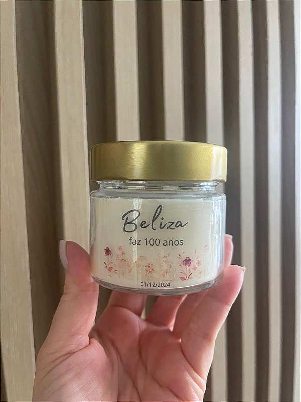 VELA VIDRO 140G COM TAMPA METÁLICA DOURADA – PERSONALIZADA