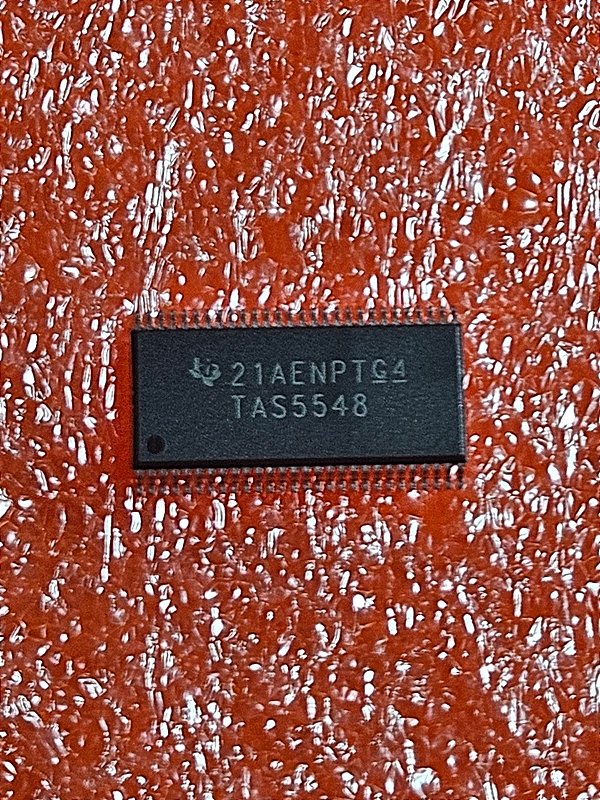 Circuito integrado TAS5548